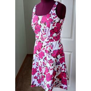 Breakin' Loose Fit & Flare Floral Dress size 12 cotton spandex princess seams